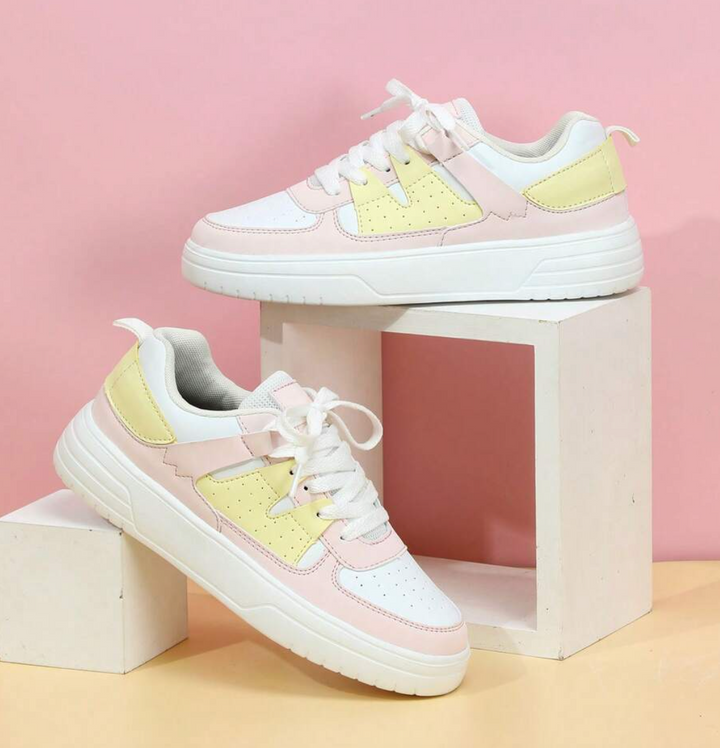 Damen Sneaker mit Leo-Print | Gepolsterte Innensohle &amp; stabile Laufsohle | Sneaks Statement-Schuhe
