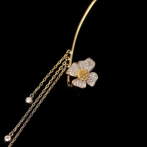 Statement Ohrringe Schmetterling mit Zirkonia | elegante Damen Ohrhänger mit Glanz &amp; Quasten | auffälliger Modeschmuck für besondere Anlässe