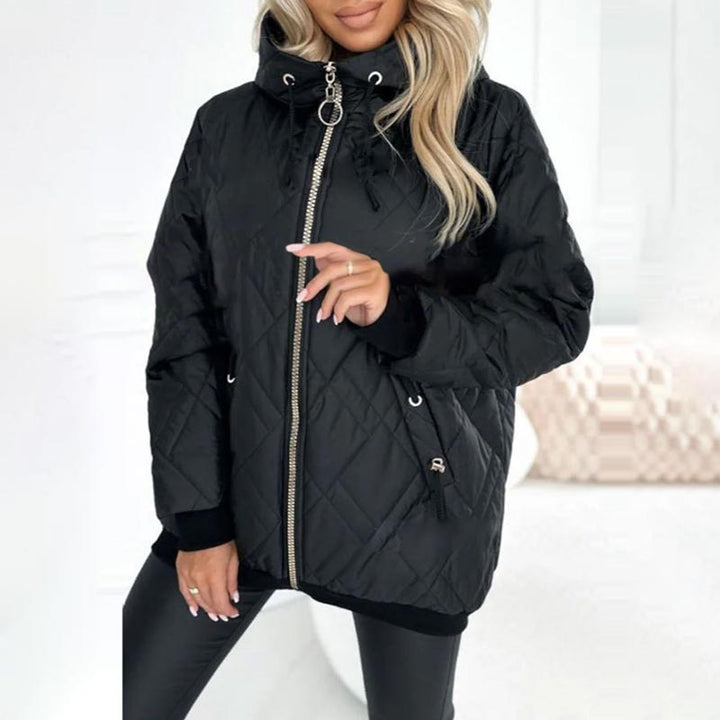 Damen Steppjacke mit Kapuze | Leichte Übergangsjacke mit Wärmeisolierung, praktischen Taschen und taillierter Passform