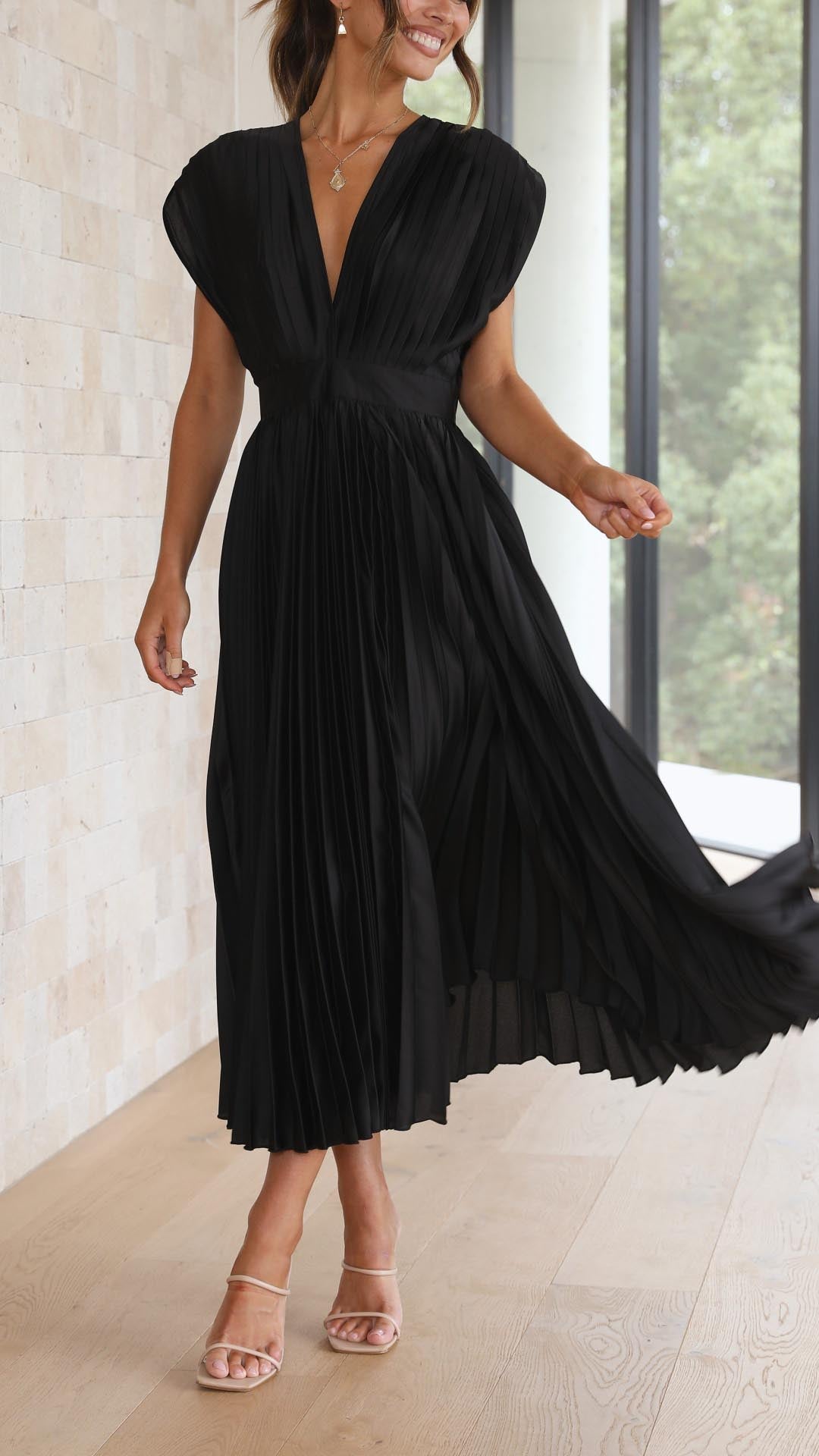 Maria | Elegantes &amp; Raffiniertes Plisseekleid