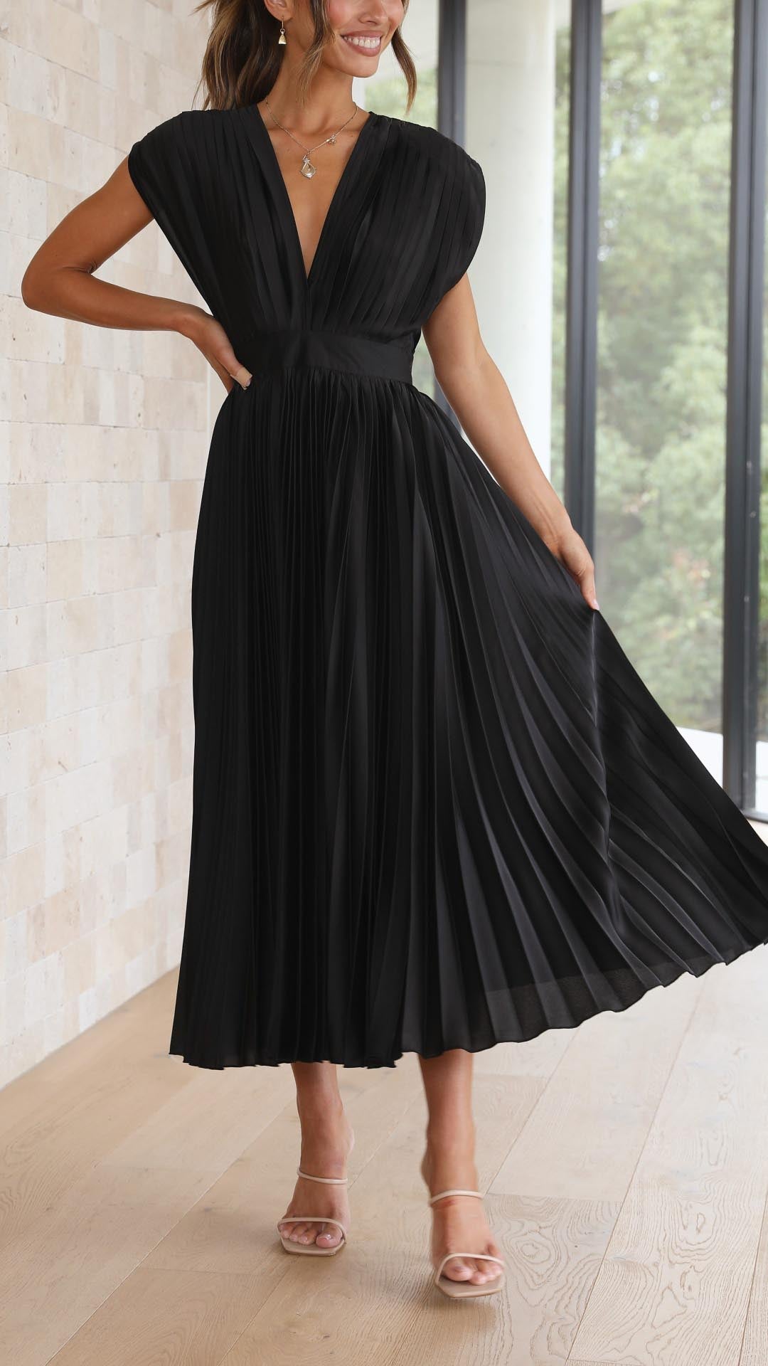 Maria | Elegantes &amp; Raffiniertes Plisseekleid