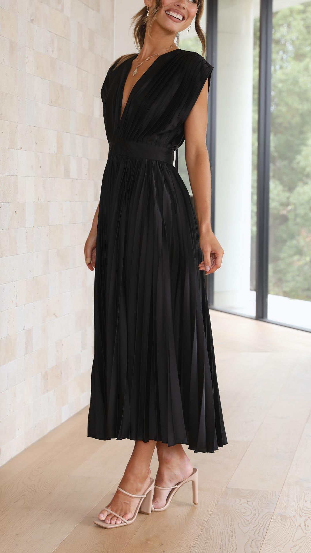 Maria | Elegantes &amp; Raffiniertes Plisseekleid