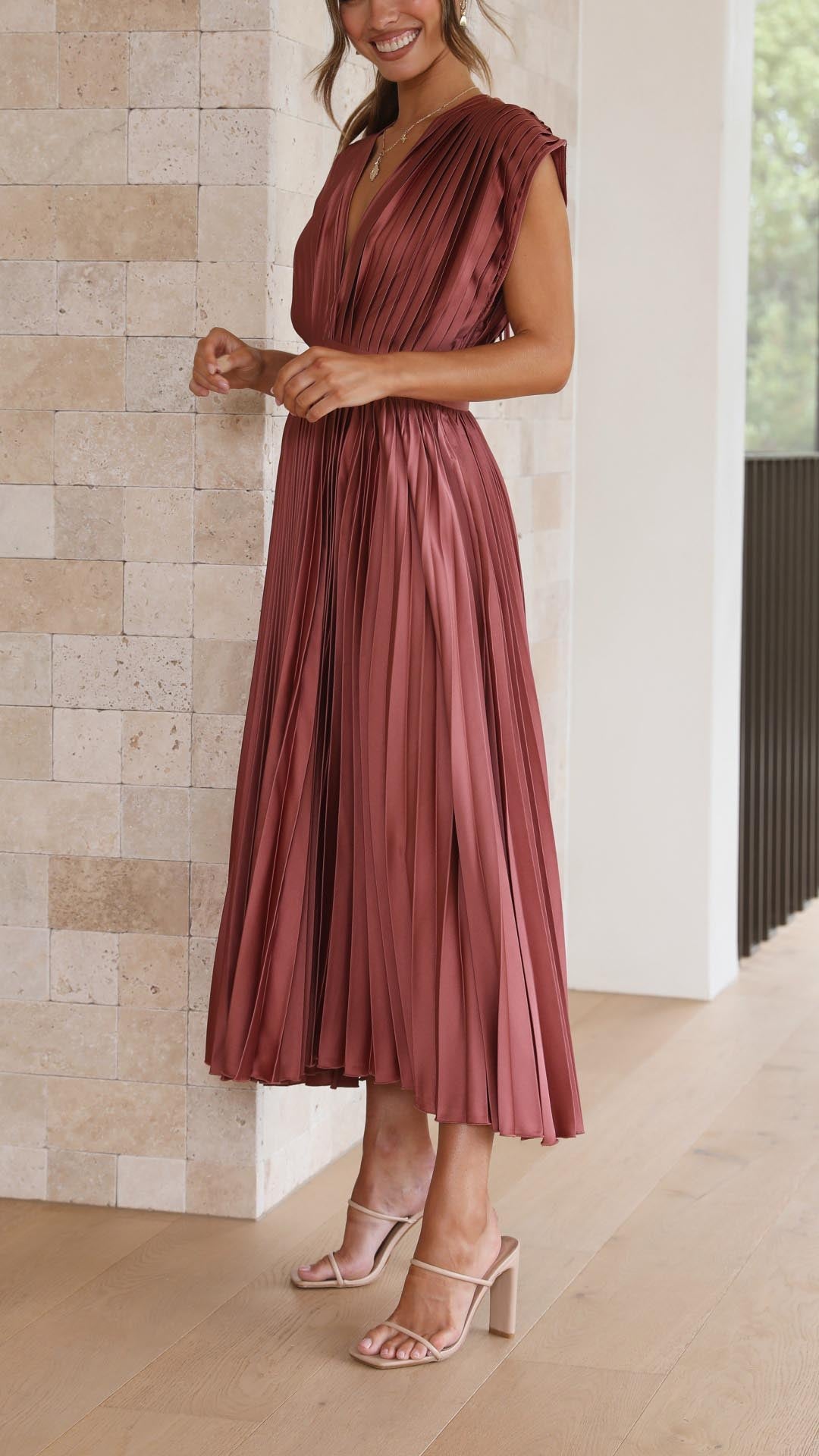 Maria | Elegantes &amp; Raffiniertes Plisseekleid