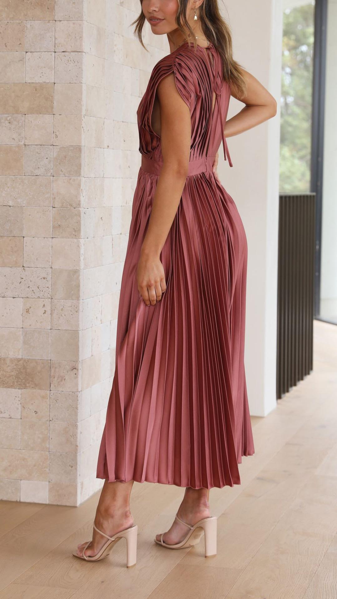 Maria | Elegantes &amp; Raffiniertes Plisseekleid