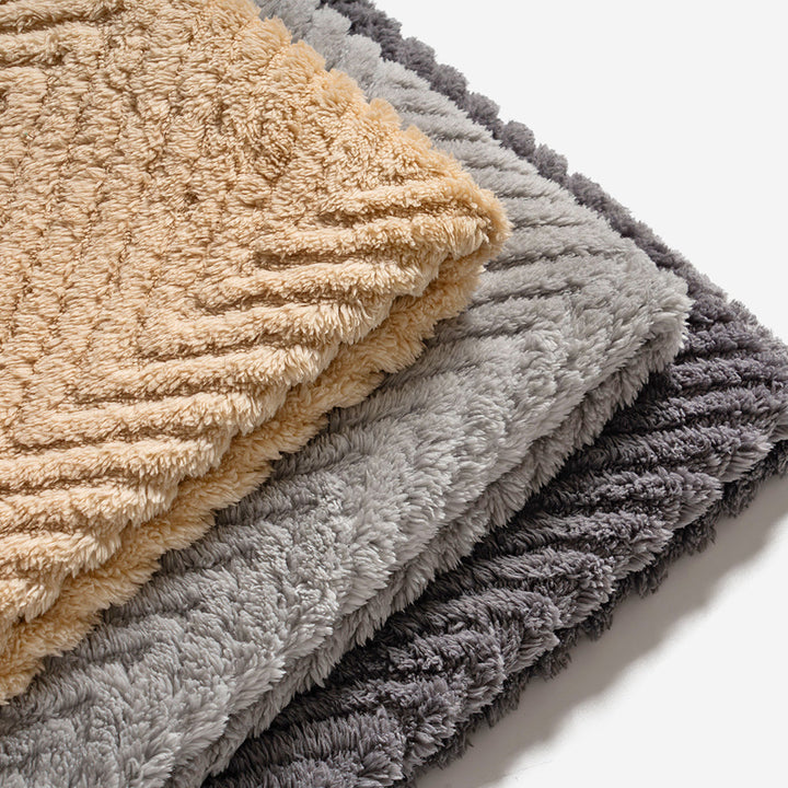 Interiors™ paksusta plyysistä valmistettu sohvanpäällinen