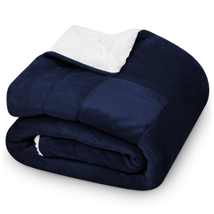 Kuscheldecke doppelseitig | Flauschige 260 g/m² Rückseite und 220 g/m² Flanell | Für Sofa, Bett und gemütliche Winterabende
