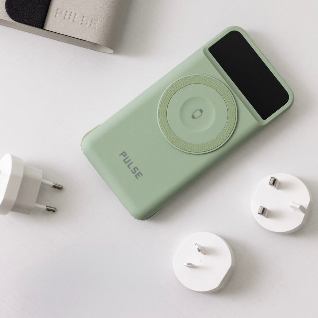 Powerbank 10.000 mAh mit Reiseladegerät | 5-in-1 Ladegerät mit Qi &amp; integrierten Kabeln