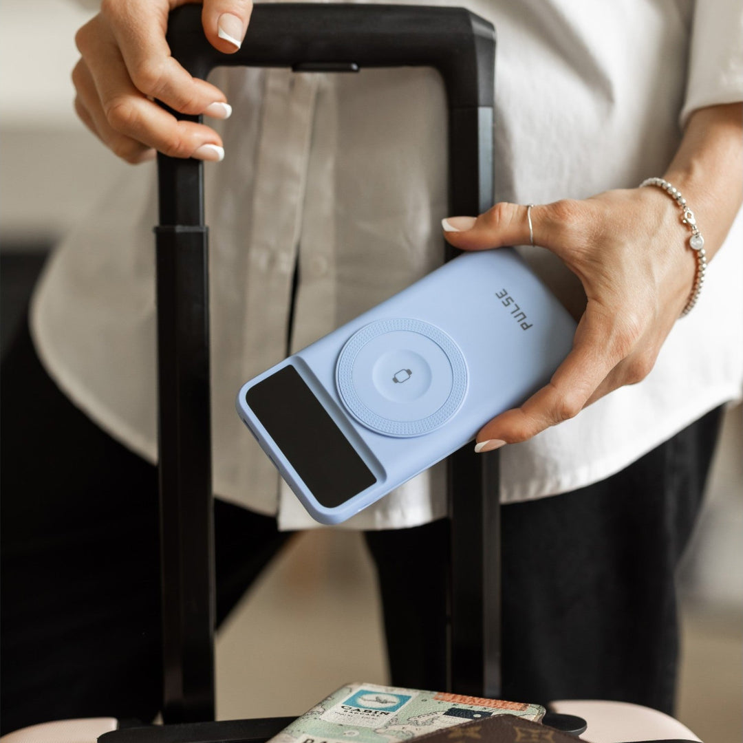 Powerbank 10.000 mAh mit Reiseladegerät | 5-in-1 Ladegerät mit Qi &amp; integrierten Kabeln