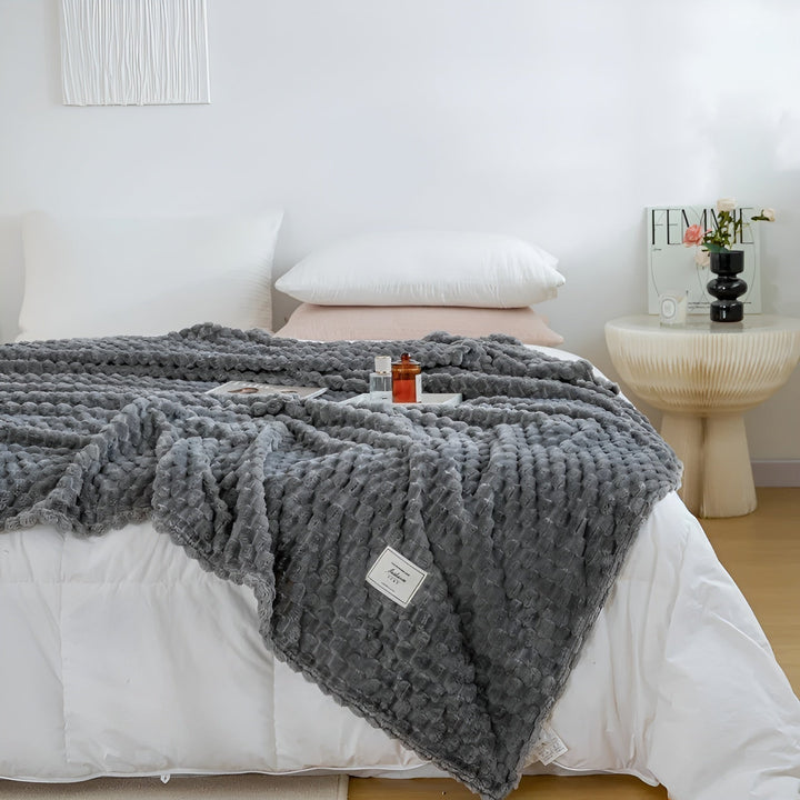 Kuscheldecke Mikrofaser | Superweiche warme Decke für Sofa und Bett | Wärmeisolierend und waschbar bei 30 °C