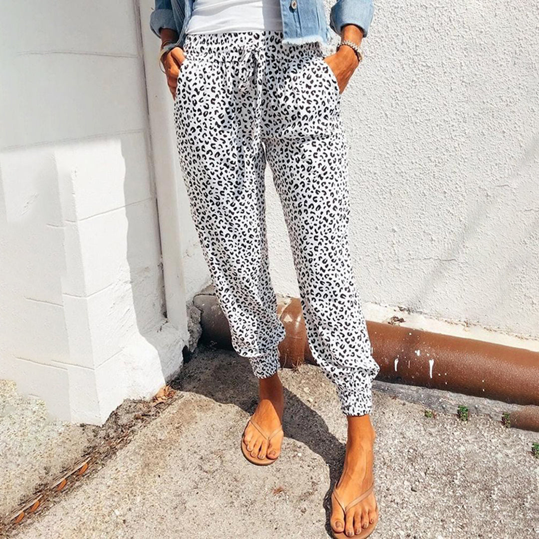 Kleo - Komfortable Damen Freizeithose mit Leopardenmuster