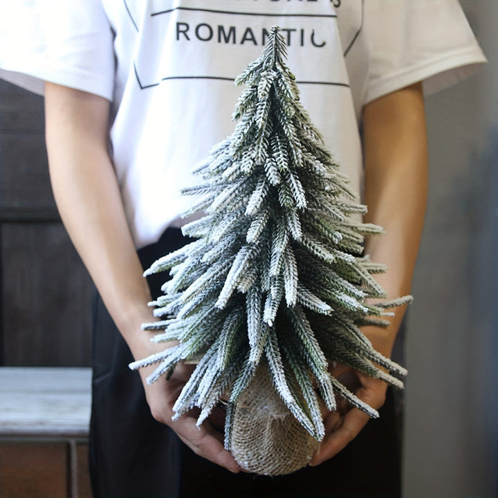 Mini Weihnachtsbaum | Verschneiter künstlicher Tannenbaum mit 18 cm Höhe als winterliche Tischdekoration für Zuhause und Büro