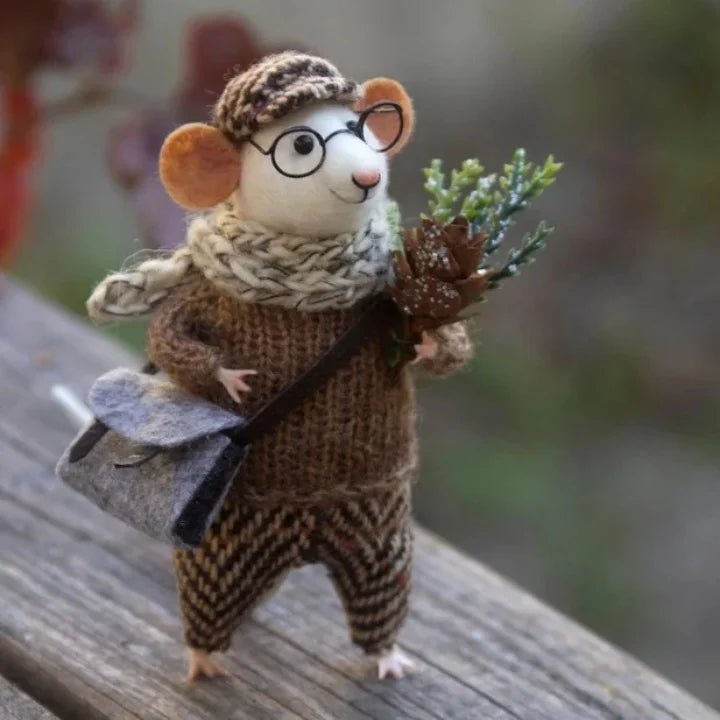 Weihnachtsanhänger Filzmaus | Handgefertigte Dekorationsfigur aus Naturmaterialien für Weihnachtsbaum &amp; Zuhause