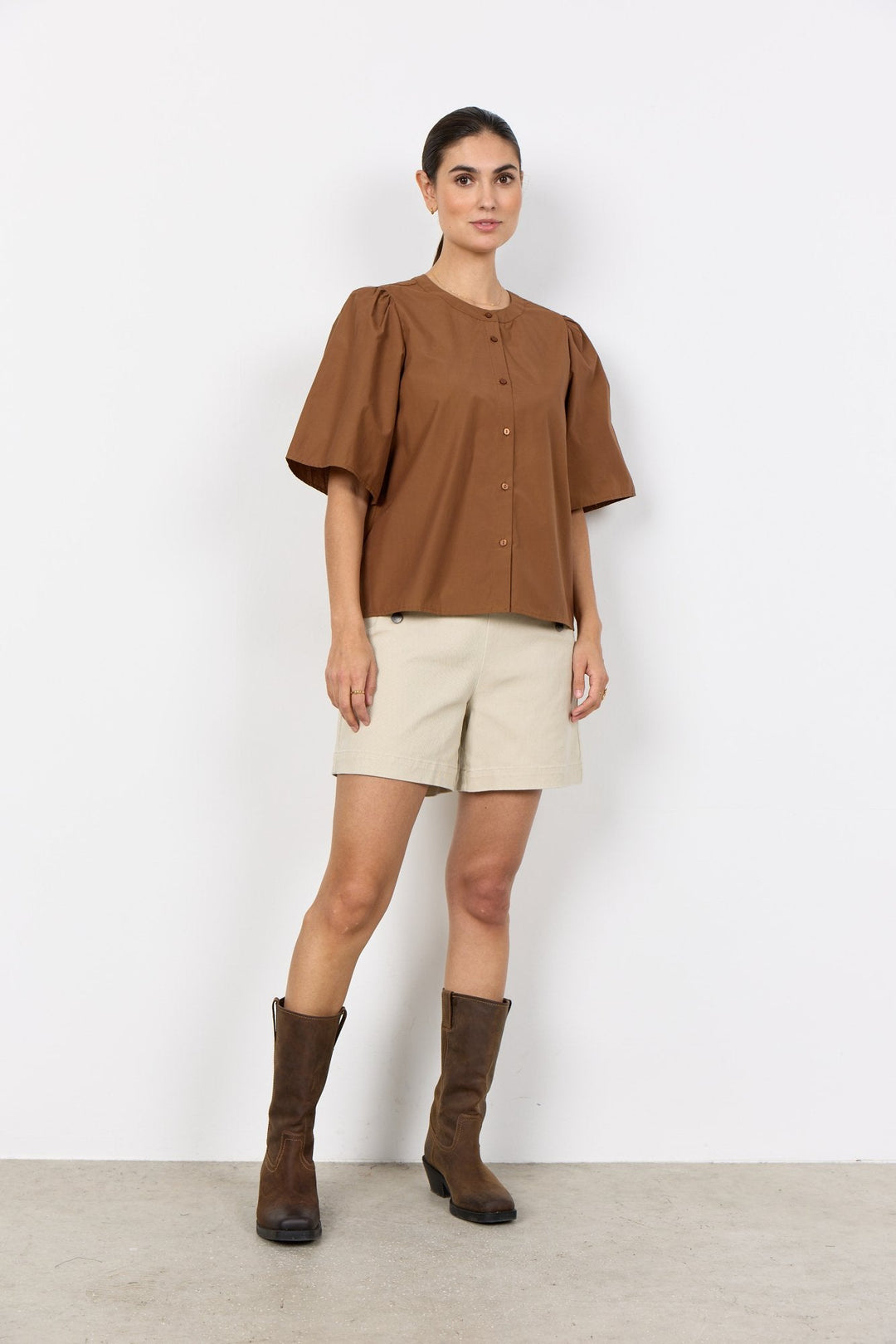 Damen Bluse | Kurzarmbluse mit Rundkragen, Knopfverschluss und geradem Schnitt