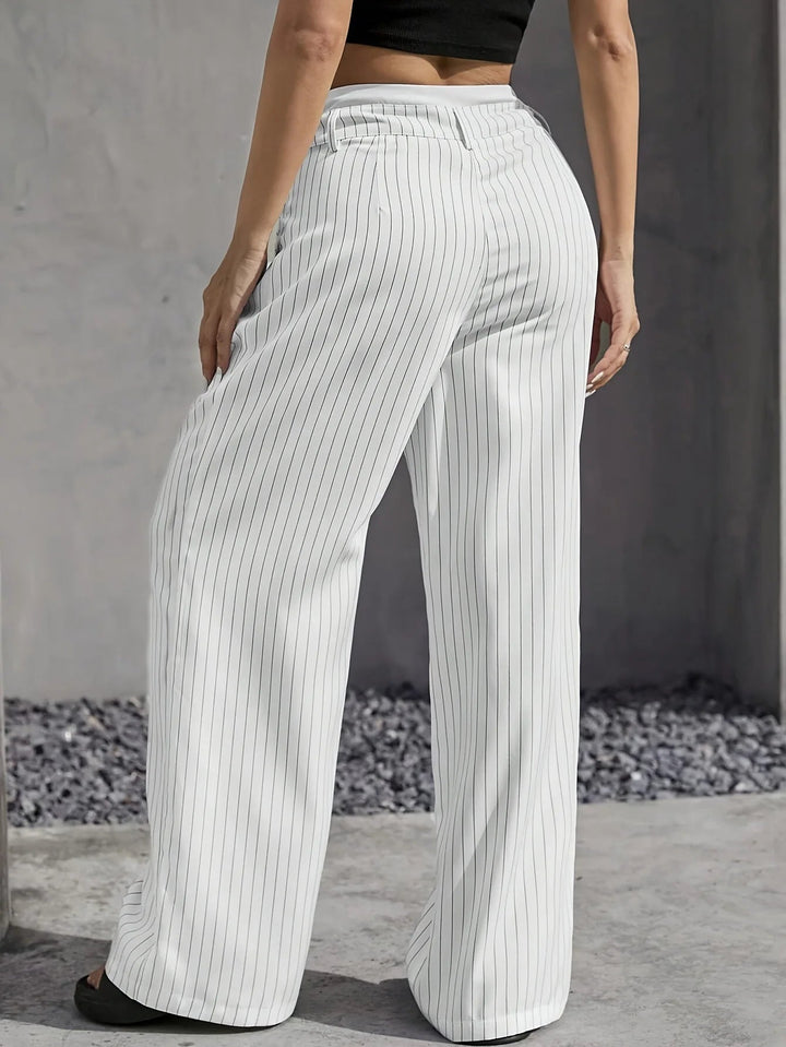 Damen High-Waist Hose | Gestreifte Stoffhose mit weitem Bein, lockerer Passform und praktischen Seitentaschen