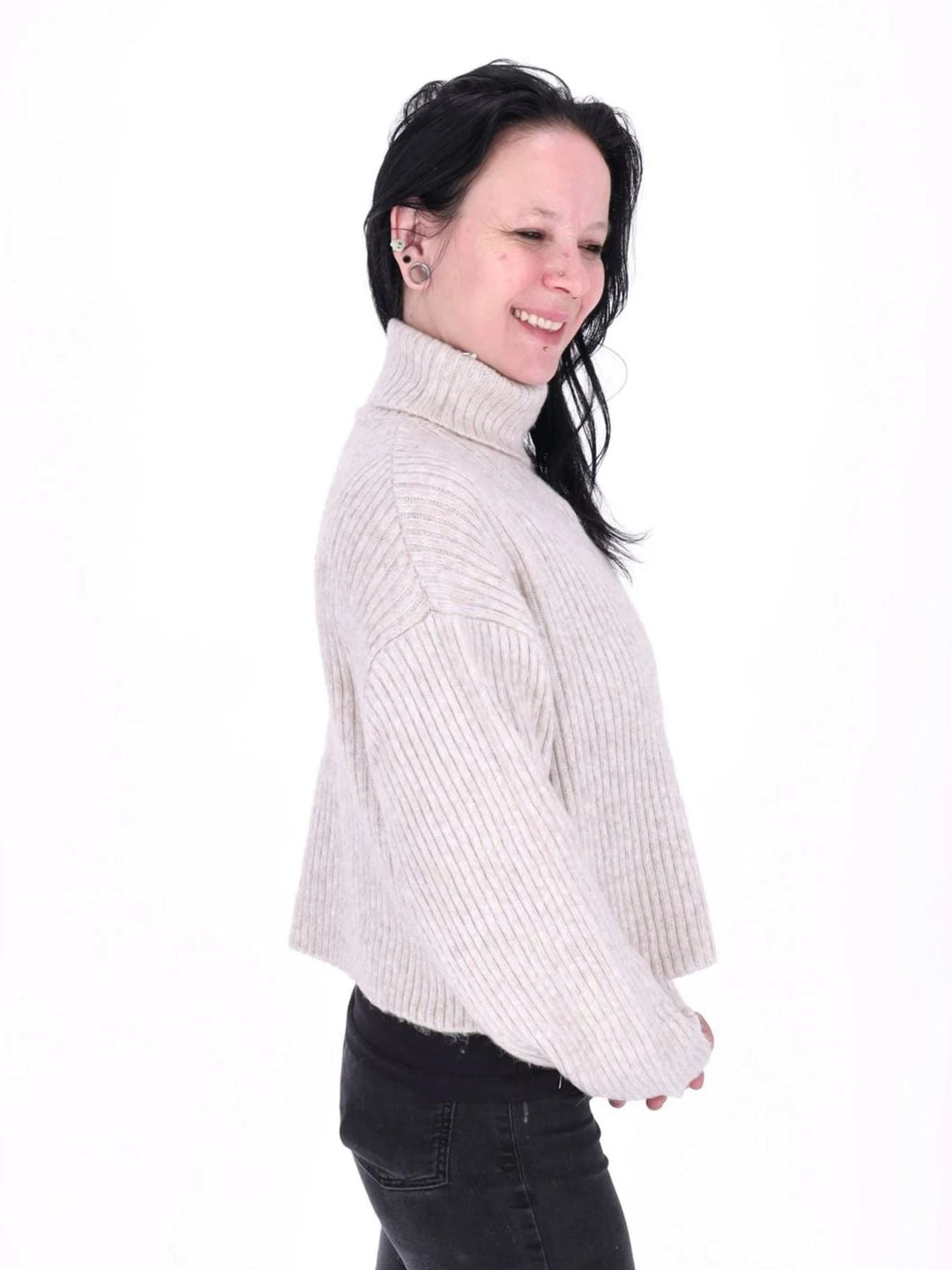 Damen Rollkragenpullover in Beige | Weicher Feinstrickpullover mit hohem Kragen, langen Ärmeln und bequemer Passform für Herbst und Winter