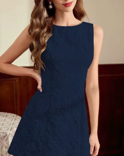 Damen Sommerkleid | Ärmelloses Midikleid mit floralem Jacquard-Muster im eleganten Stil