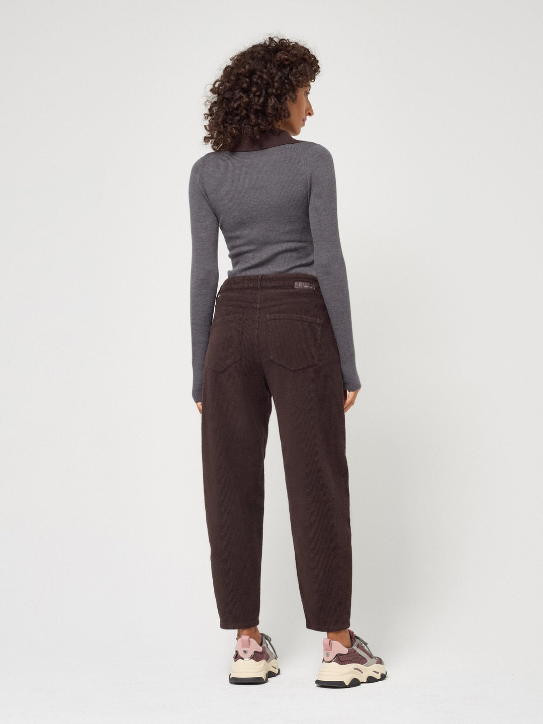Cordhose | Balloon Fit mit hoher Leibhöhe und verkürztem Bein | 94VIA