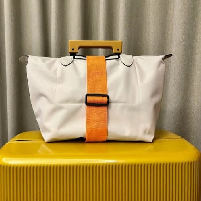 Luggage strap for suitcase – anti-slip strap to secure bags | Adjustable, ultra-light &amp; compact | Ready in seconds