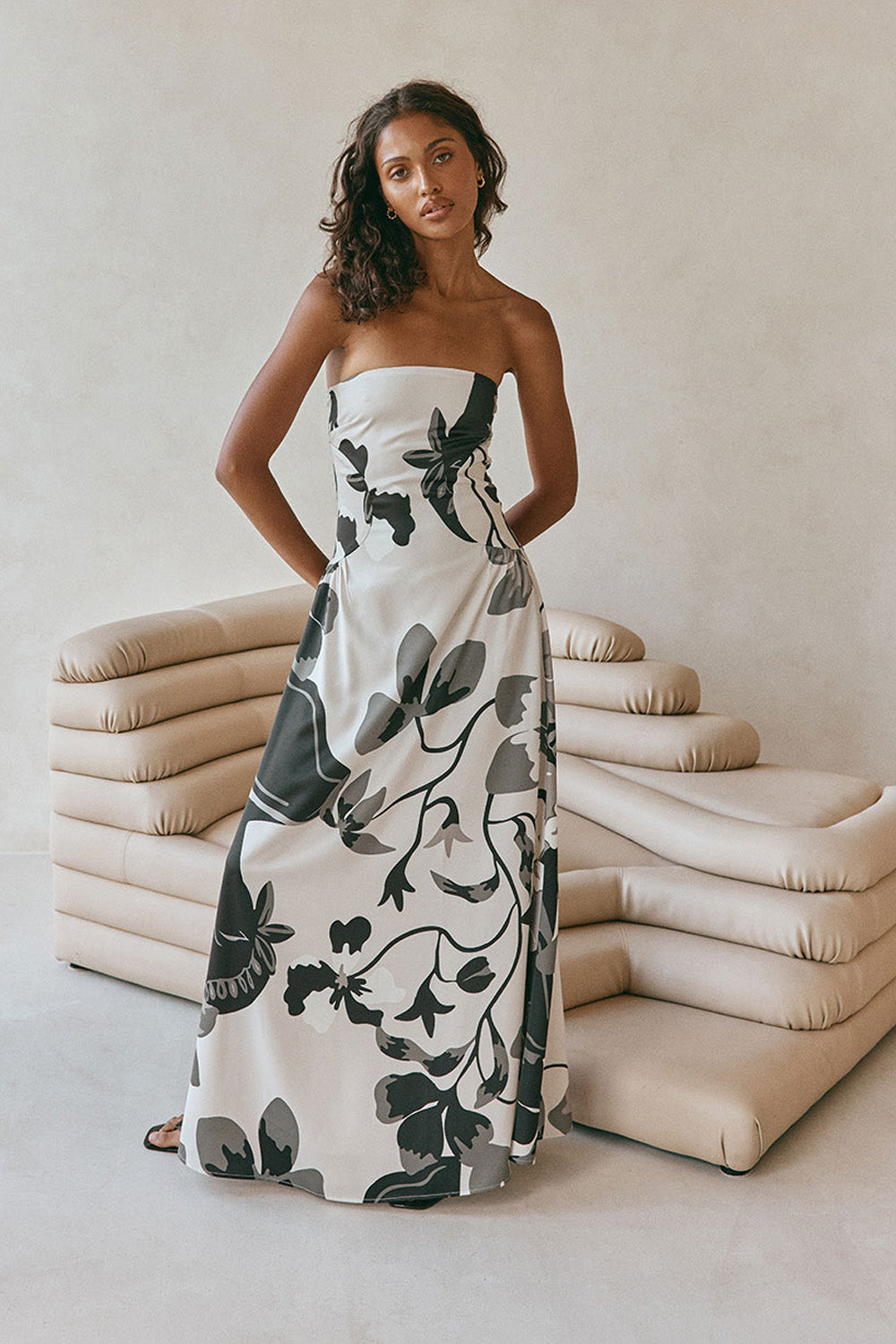 Damen Musterkleid Zephyra Floras Muse | Einmaliges Sample-Kleid | Mit kleinen Flecken an einzelnen Stellen