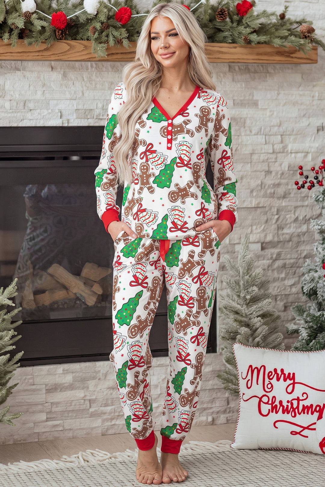 Damen Weihnachtspyjama 2-teilig in Weiß | Langarmoberteil mit V-Ausschnitt und Knöpfen | Lange Hose mit verstellbarem Kordelzug