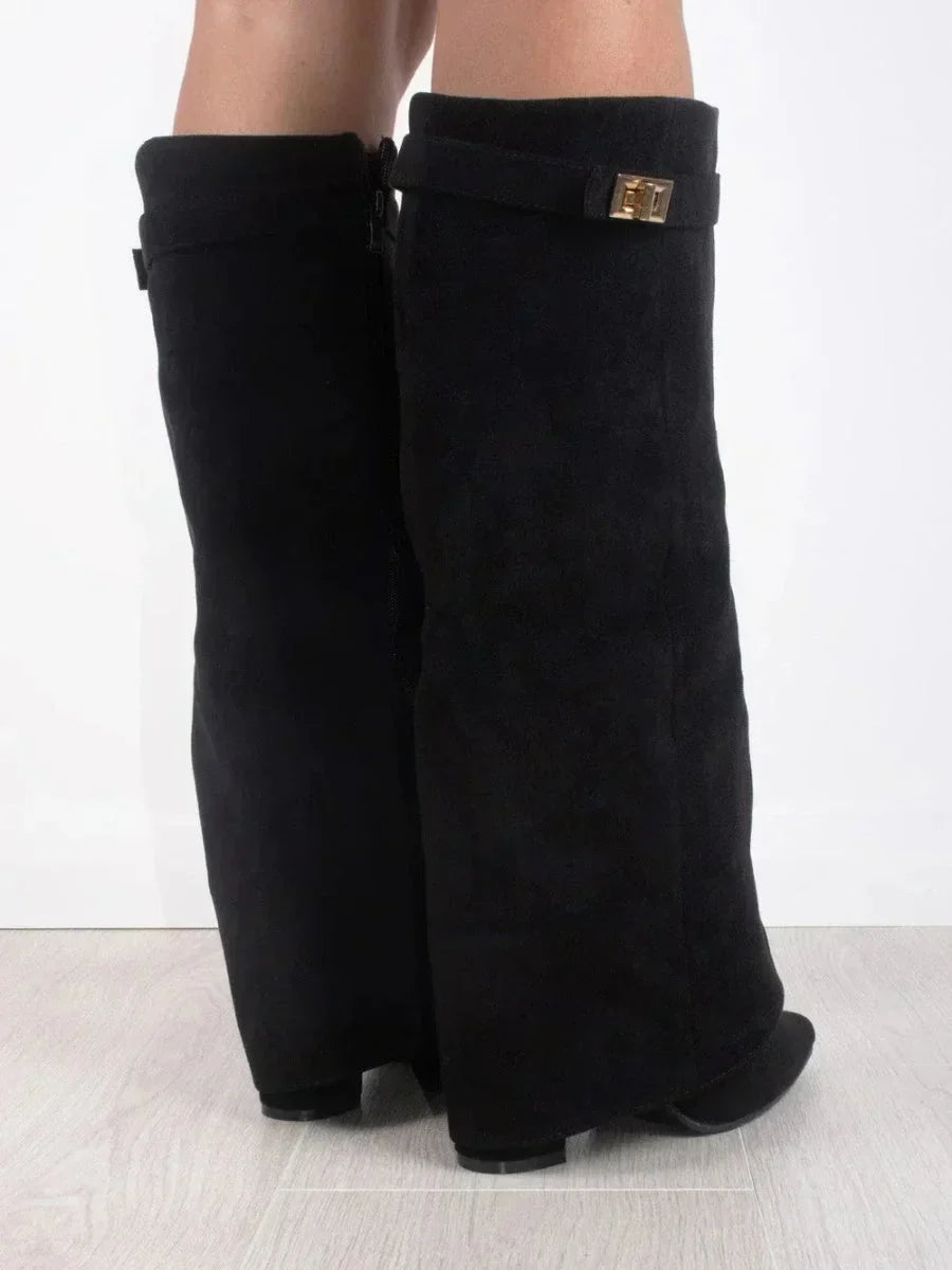 Damen Wildleder-Stiefel mit mittelhohem Schaft | Elegante Boots mit dekorativen Metalldetails und praktischem Verschluss für Herbst und Alltag