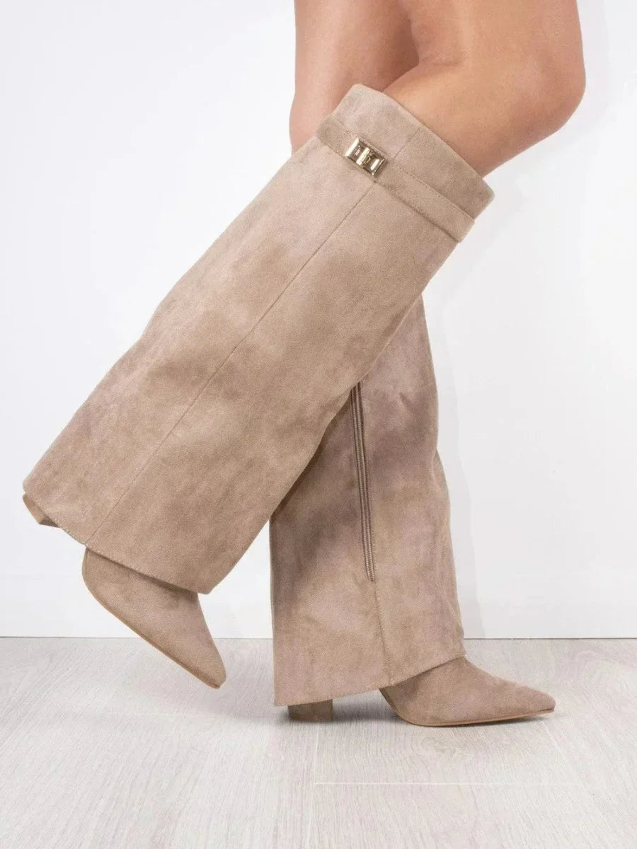 Damen Wildleder-Stiefel mit mittelhohem Schaft | Elegante Boots mit dekorativen Metalldetails und praktischem Verschluss für Herbst und Alltag