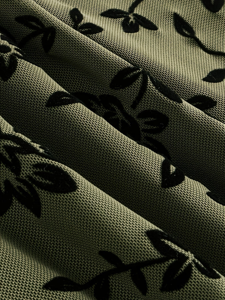 Blumiges Strickkleid mit V-Ausschnitt | A-Linie mit schwarzer Einfassung | Weich, elastisch, elegant für Alltag &amp; Anlass