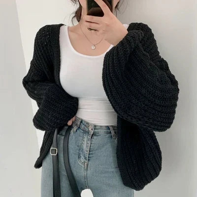 Damen Oversize Strickjacke mit Puffärmeln | Grobstrick Cardigan mit offener Front und weiter Passform für Herbst und Winter
