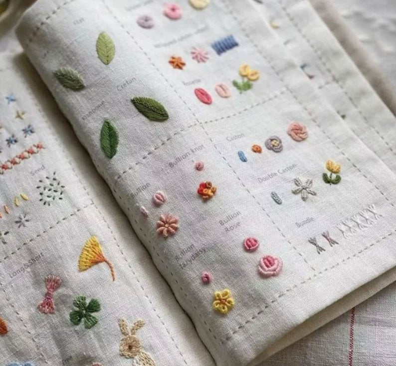 DIY Stickbuch mit 86 Stickstichen | Übungsbuch mit Stoffseiten zum Lernen &amp; Üben | Für Anfänger &amp; Fortgeschrittene