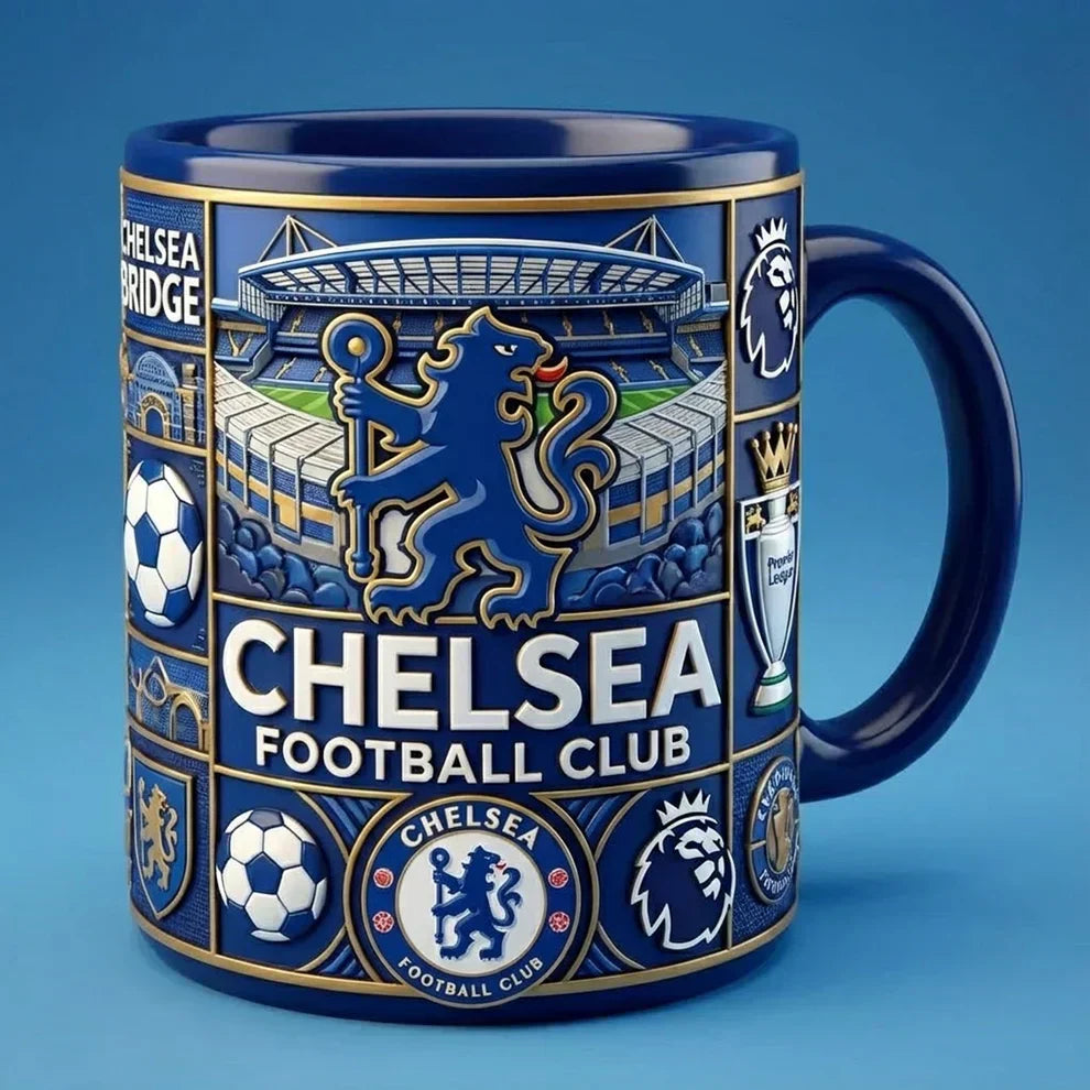 3D Fußball Tasse | 350 ml Keramik-Fanbecher mit Stadion-Relief