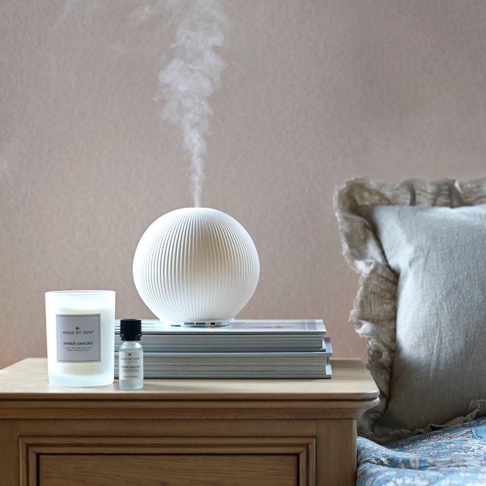 Aroma-Diffusor aus Keramik | Ultraschall-Luftbefeuchter mit Fernbedienung, Atemcoach und bis zu 6 Stunden Laufzeit