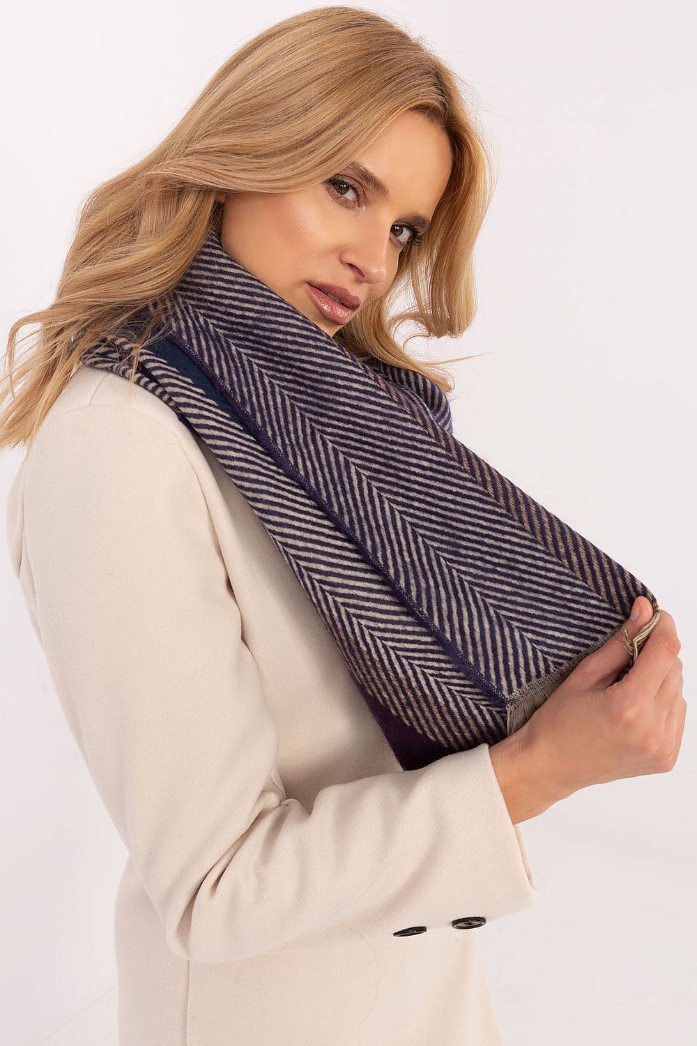 Winterschal mit Streifenmuster 194 cm | Weicher Schal aus 100 % Viskose mit Fransen für Damen und Herren | Alltag und Winter