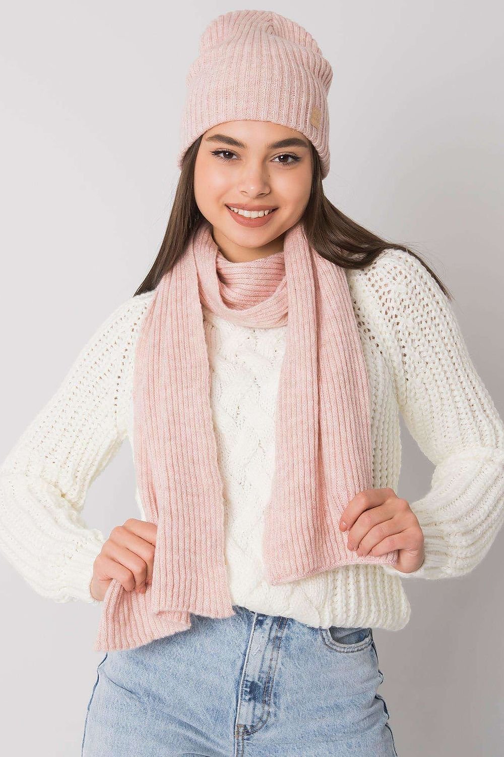 Wintermütze und Schal Set aus weichem Strick | Zweiteiliges Winterset mit passender Mütze und Schal für kalte Tage | Made in Poland