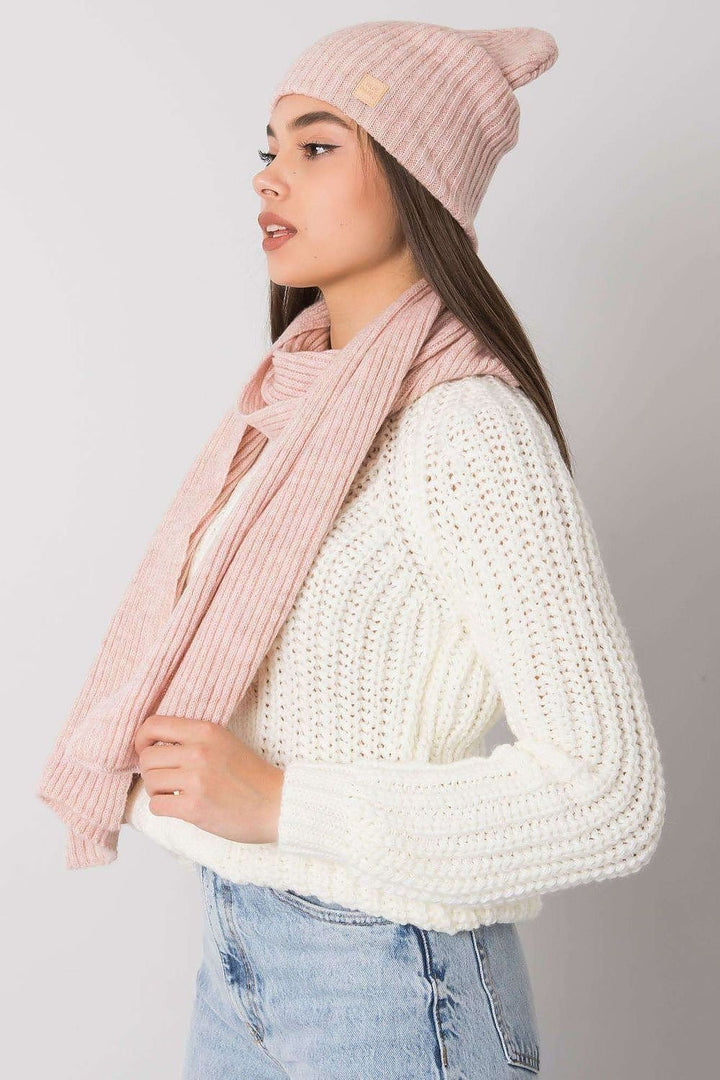 Wintermütze und Schal Set aus weichem Strick | Zweiteiliges Winterset mit passender Mütze und Schal für kalte Tage | Made in Poland