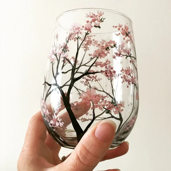 Handbemalte Weingläser 4er-Set | Weingläser mit Vier-Jahreszeiten-Baummotiven | 350 ml &amp; spülmaschinenfest
