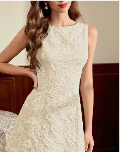 Damen Sommerkleid | Ärmelloses Midikleid mit floralem Jacquard-Muster im eleganten Stil