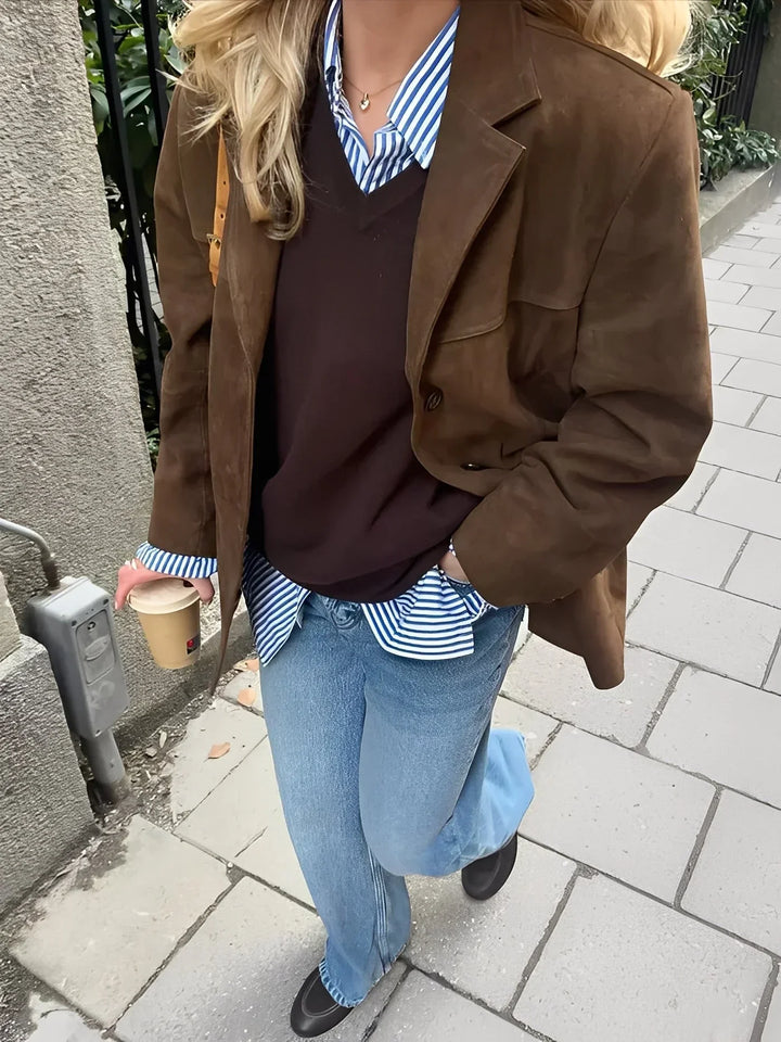 Damen Wildlederjacke Braun mit Knopfleiste | Bequeme Jacke mit praktischen Taschen für Alltag, Freizeit und vielseitige Looks