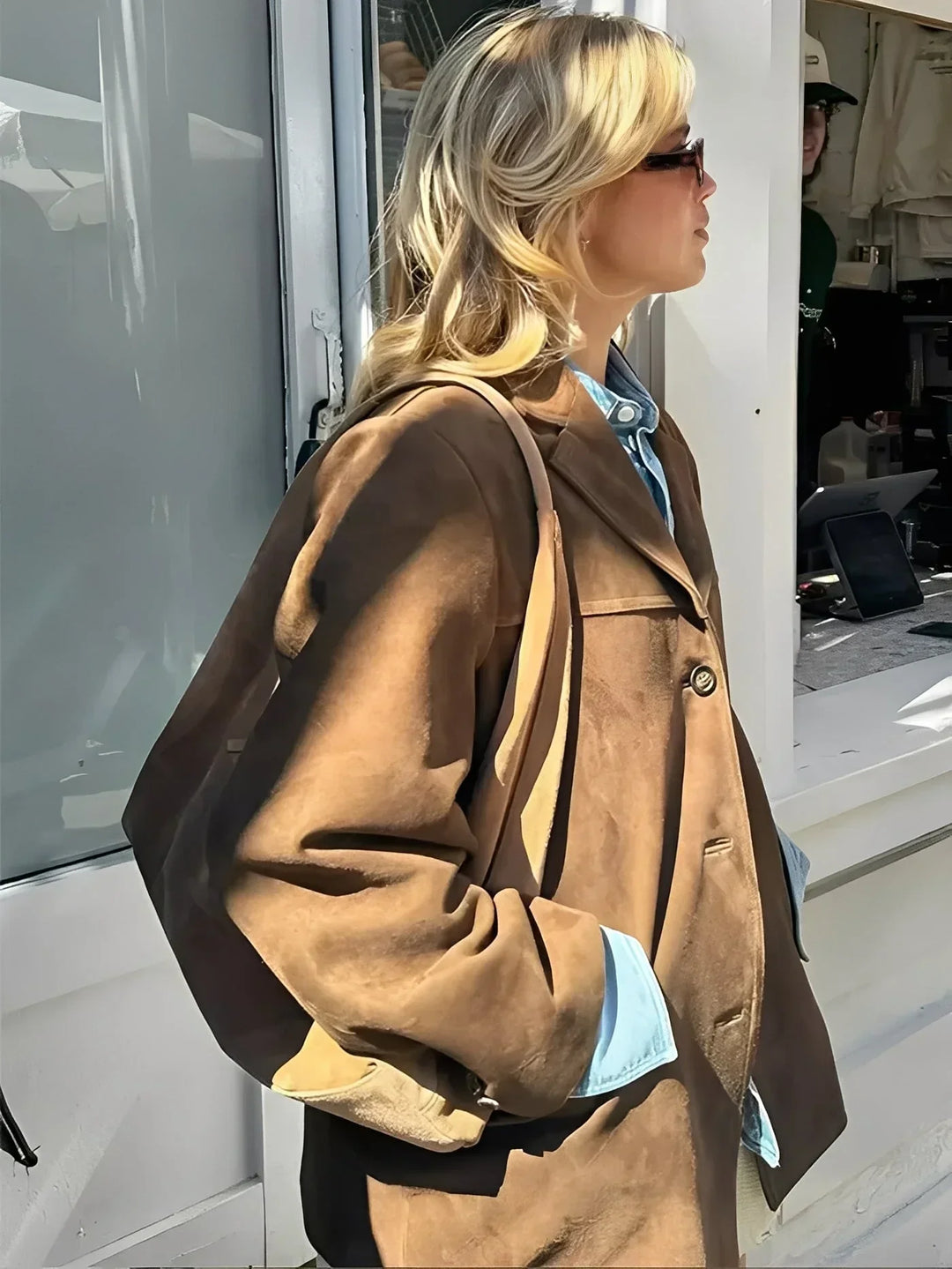 Damen Wildlederjacke Braun mit Knopfleiste | Bequeme Jacke mit praktischen Taschen für Alltag, Freizeit und vielseitige Looks