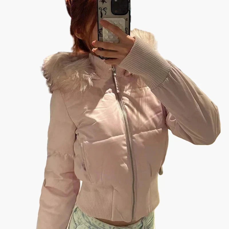 Damen kurze Steppjacke mit Kapuze | Voluminöse Steppjacke mit Reißverschluss und Rippbündchen für Alltag und kühle Tage