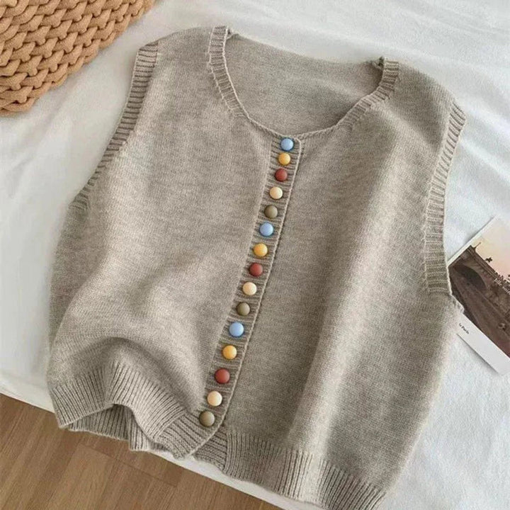 Damen Strickweste mit bunten Knöpfen | Ärmellose Strickjacke mit Rundhalsausschnitt, weicher Strickstruktur und lockerer Passform