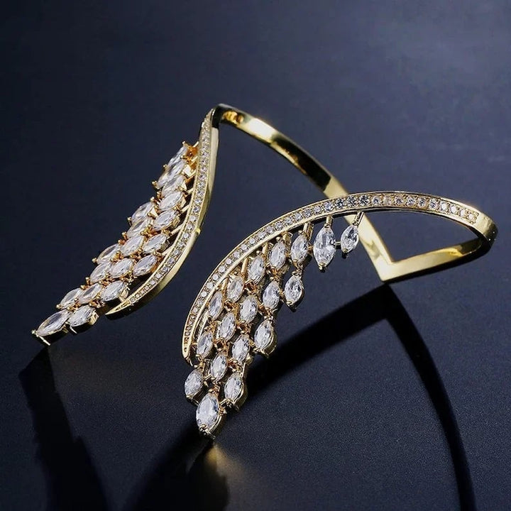 Engelshorn Armreif verstellbar | Flügel-Design mit Zirkonia | Eleganter Schmuck aus Legierung | Für Alltag &amp; Anlass