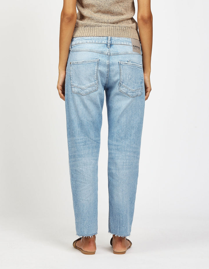 Jeanshose | Boyfriend Fit mit Mid Waist, Cropped Länge und Destroyed-Look