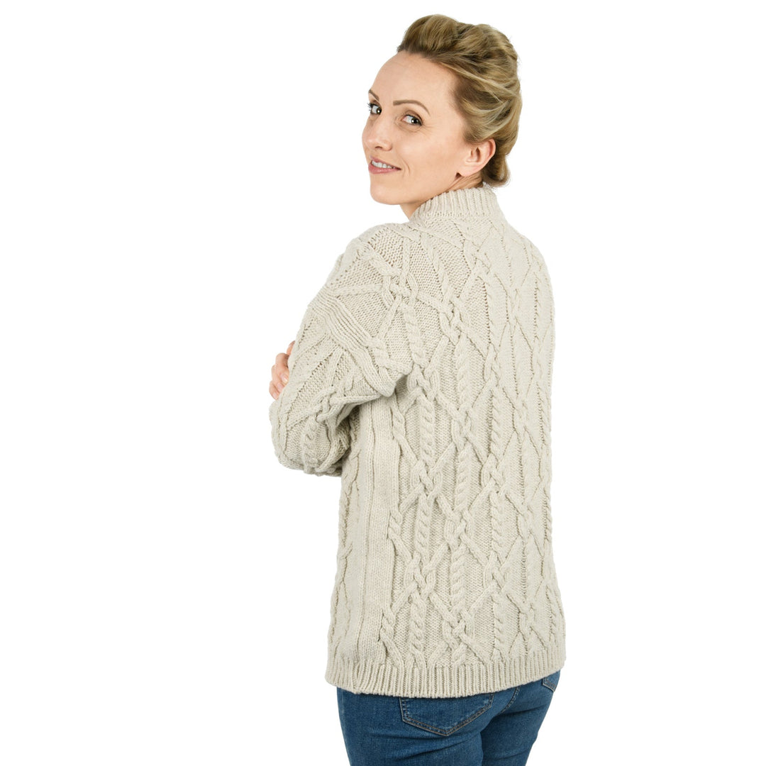 Damen Aran Pullover | Zopfpullover mit Rundhalsausschnitt und leicht verlängertem Schnitt