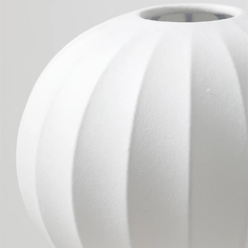 Ballon Tischlampe mit dimmbarer LED | Seidenstoff-Schirm mit Touch-Schalter | Skandinavisches Design für Wohn- und Schlafzimmer