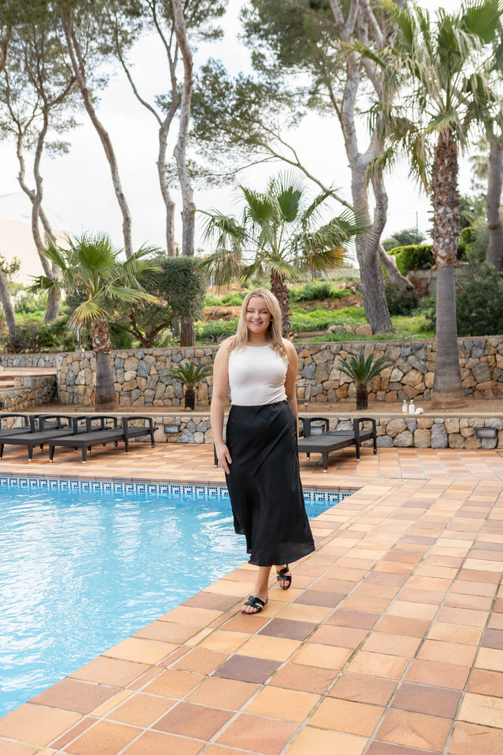 Damen Satinrock Midi | Eleganter Midirock mit fließendem Schnitt, sanft glänzender Oberfläche und elastischem Bund für Alltag und Abendlooks