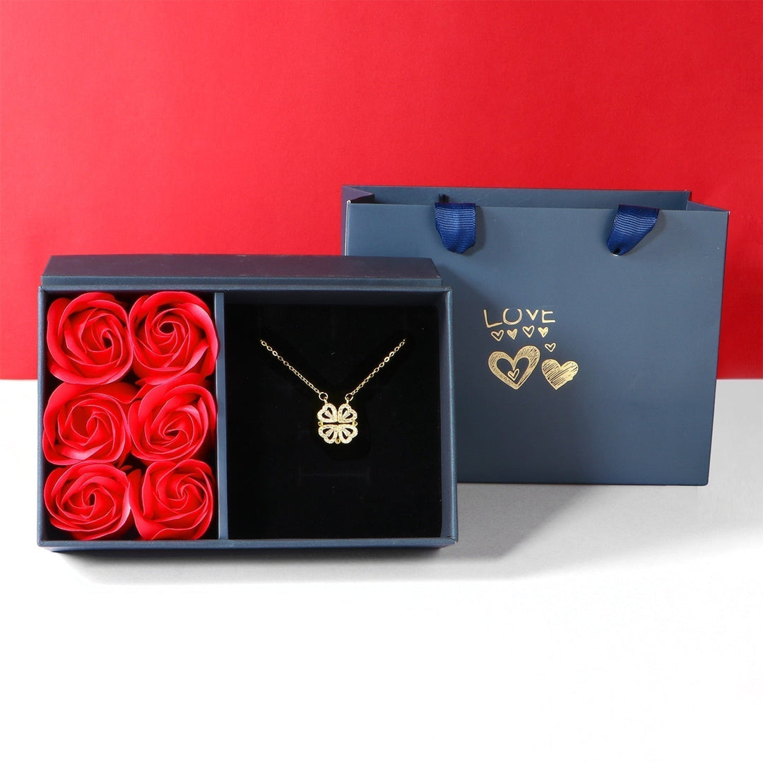 Luxe diamond lucky necklace 2024