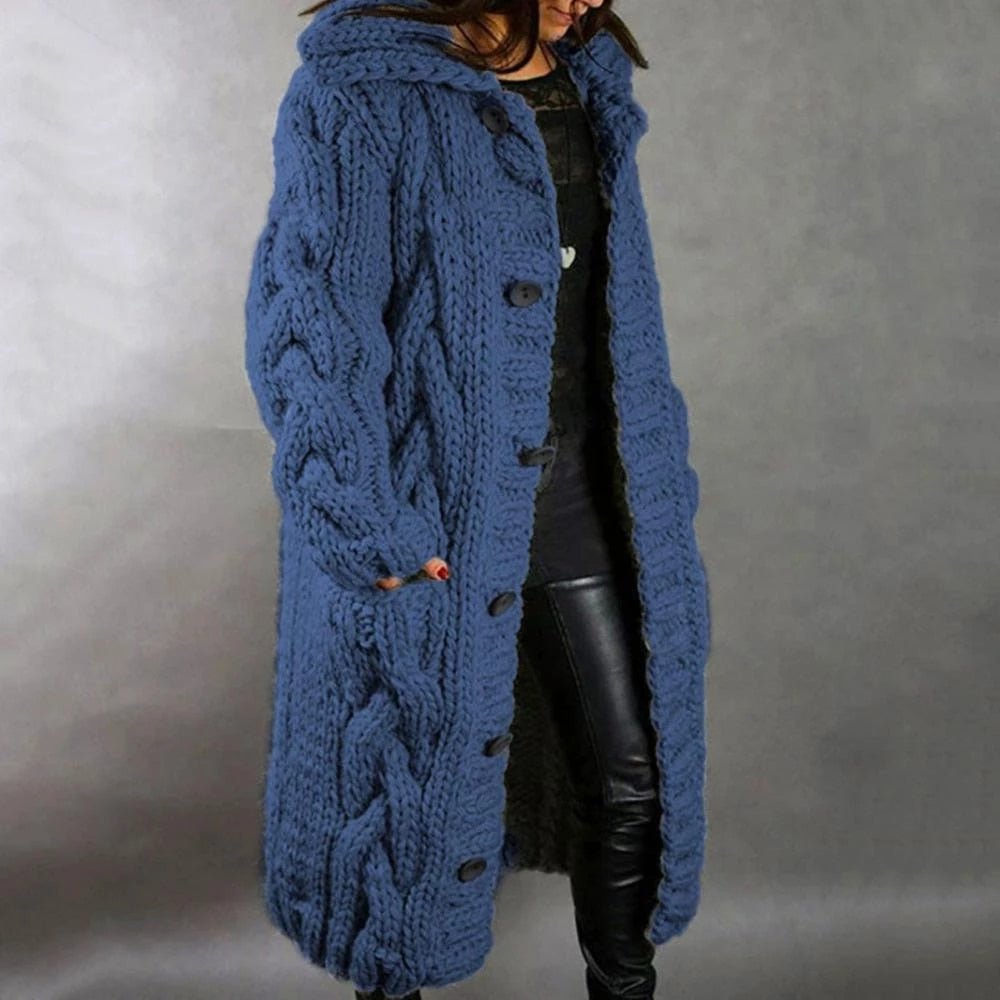 Damen Strickmantel lang mit Kapuze | Knielanger Grobstrick-Cardigan mit Knopfleiste und strukturiertem Strickmuster