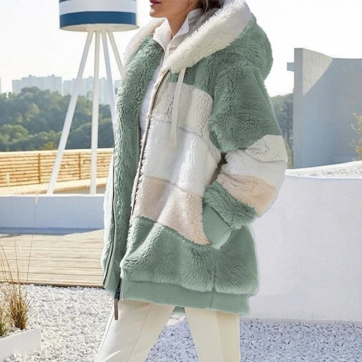 Damen Kapuzenjacke mit Fleecefutter | Warme Jacke mit verstellbarer Kapuze, Reißverschluss und Seitentaschen für Herbst und Winter