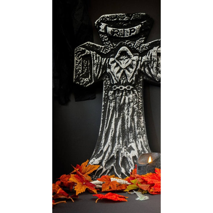 Halloween Grabstein 57 cm | Grabsteinkreuz aus Schaumstoff im verwitterten Look für gruselige Partydeko