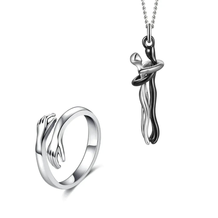Umarmungs-Herz Anhänger Kette | Edelstahlkette mit Messing-Anhänger | Symbol für Liebe &amp; Verbundenheit | Geschenkidee
